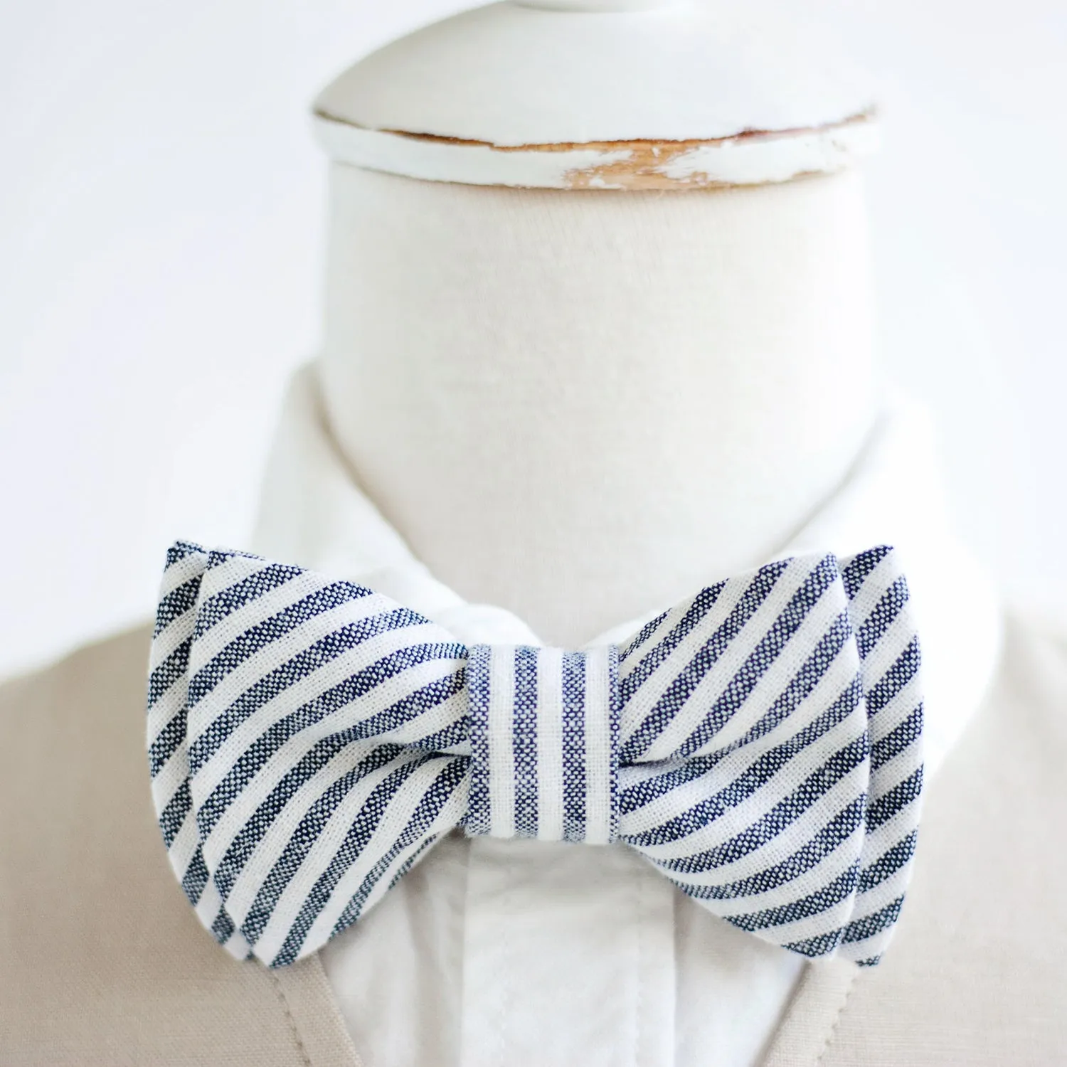 Boy's Bow Tie / Navy Linen Stripe