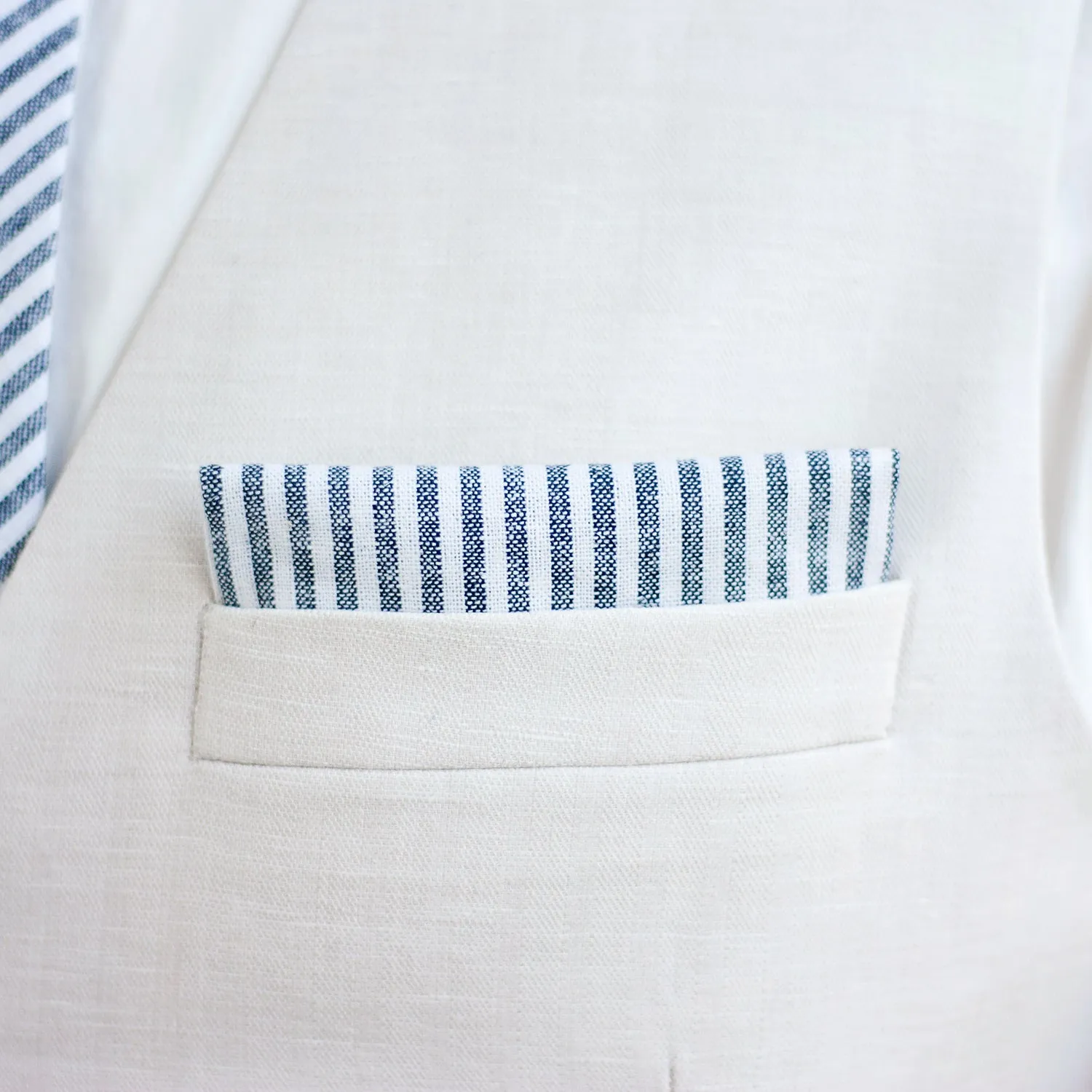 Boy's Bow Tie / Navy Linen Stripe