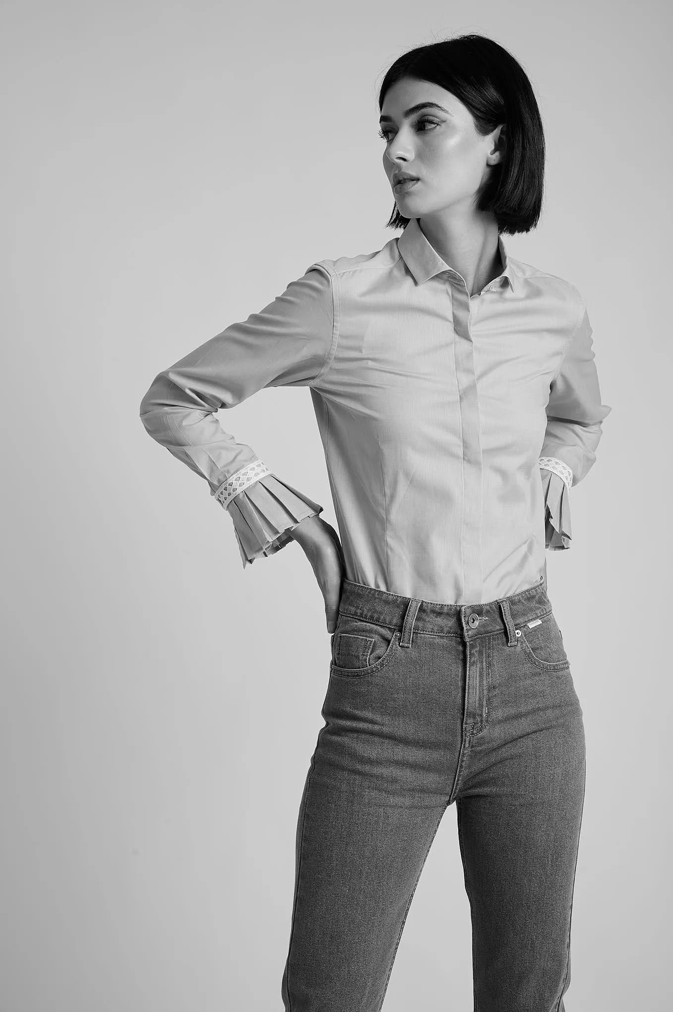 Cotton elastane shirt with pleated cuffs