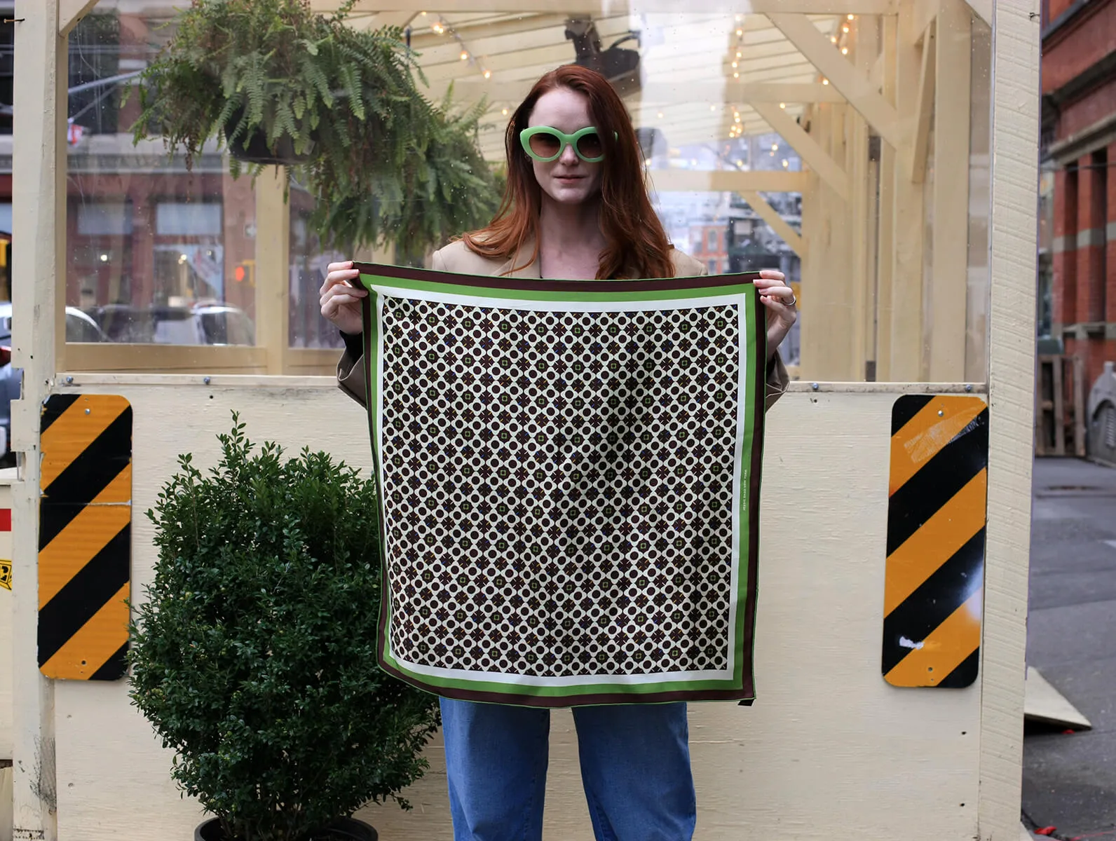 Double Sided Silk Scarf Of Polka Dot Bloom - Brown