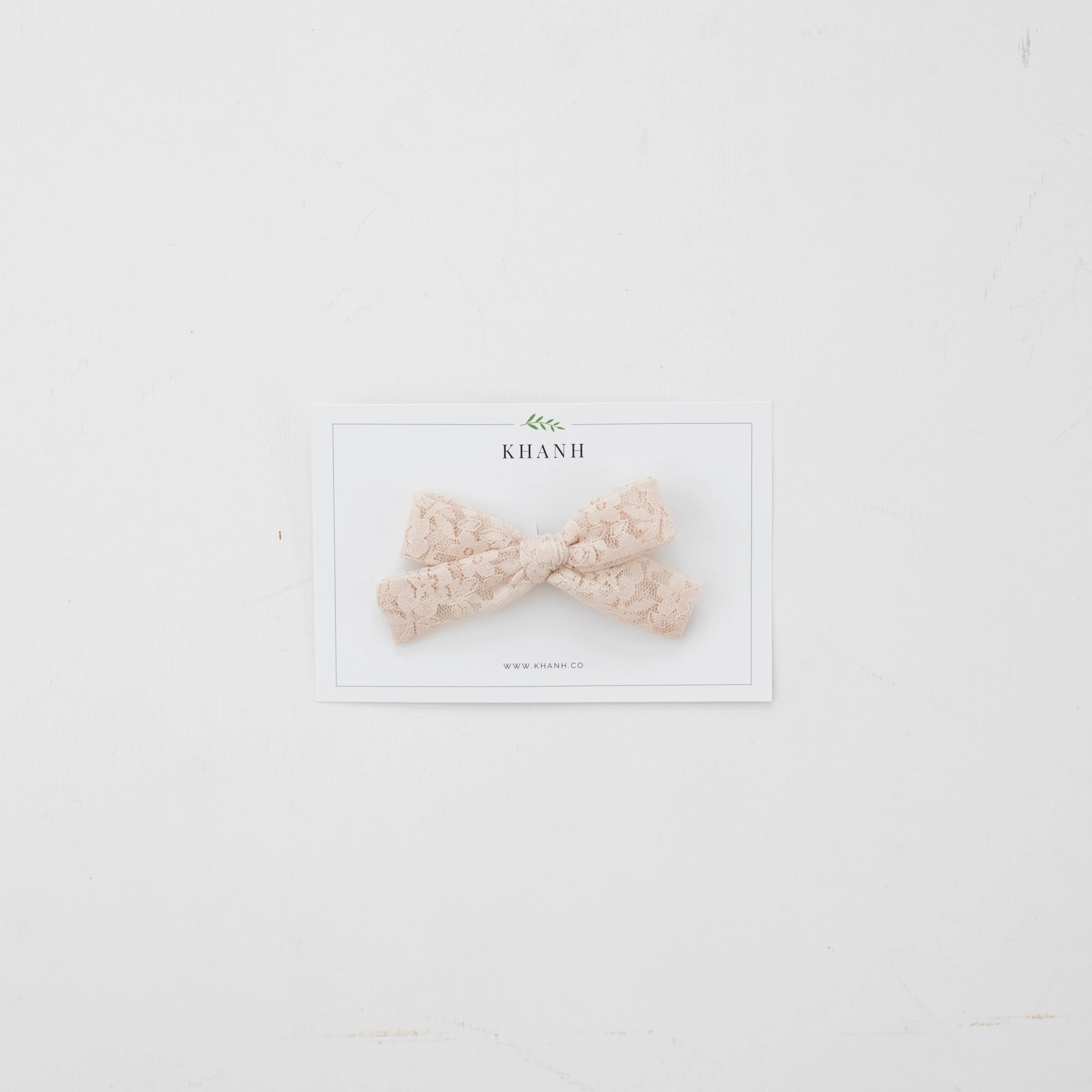 Lace in Champagne | Medium Hand Tied Bow