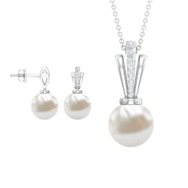 Natural Freshwater Pearl Drop Jewelry Set with Diamond