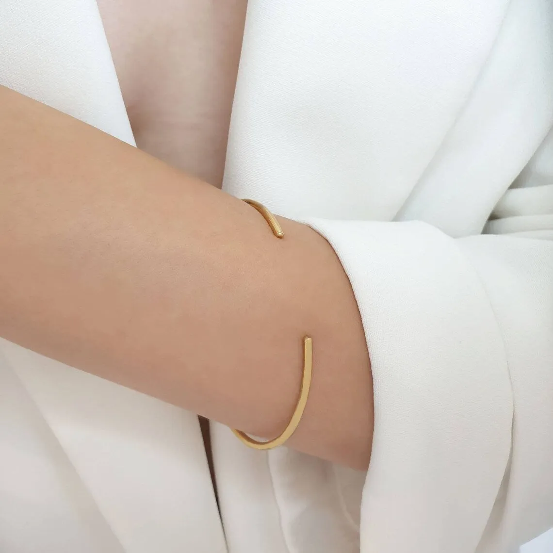 Solid Gold Bangle