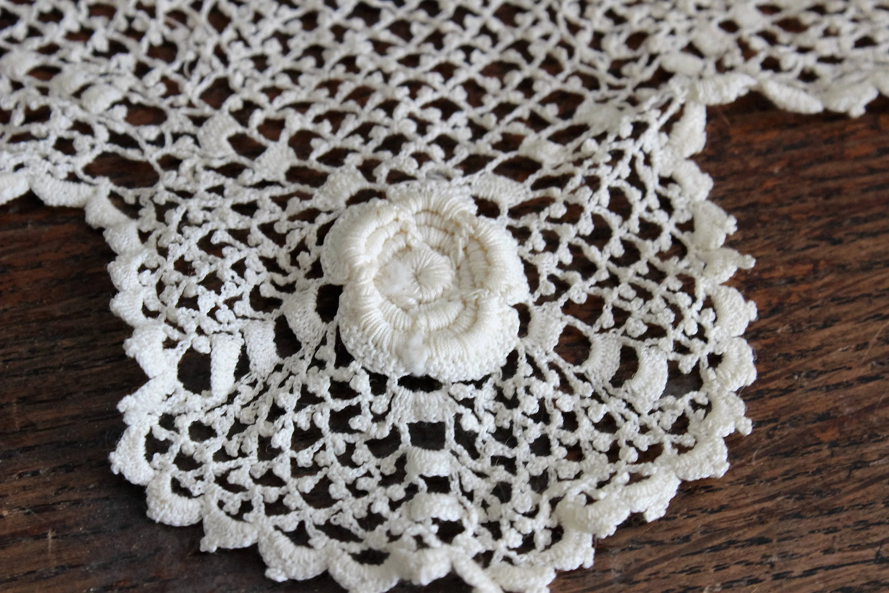 Vintage 1920s Ivory Lace Yoke Collar, Tatted Crochet