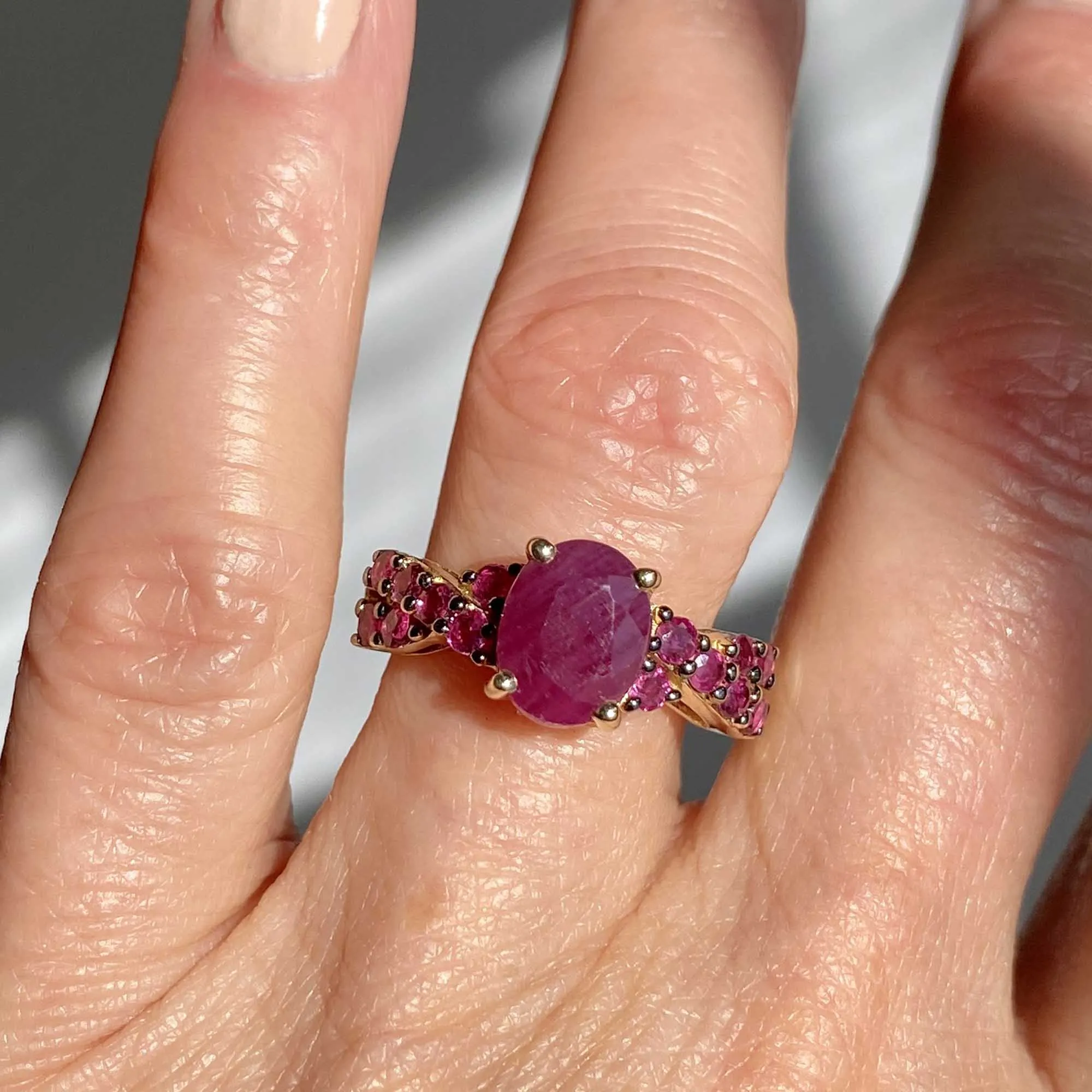 Vintage Cross Over Band Natural Ruby Ring in Gold